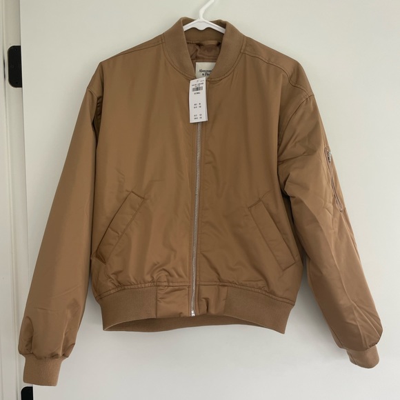 Abercrombie & Fitch Jackets & Blazers - NWT Abercrombie & Fitch Brown Tan Bomber Jacket XXS